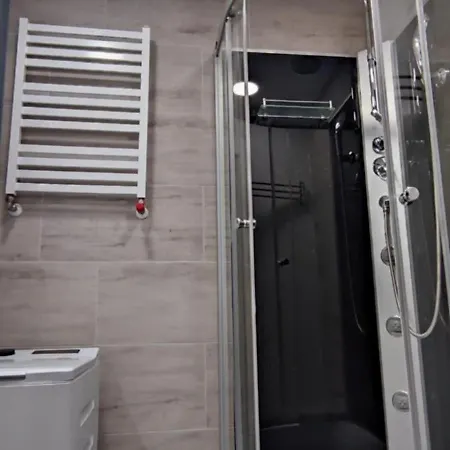Przytulne Mieszakanie Zielonej Okolicy Blisko Centrumi Lotnisko Apartmán *