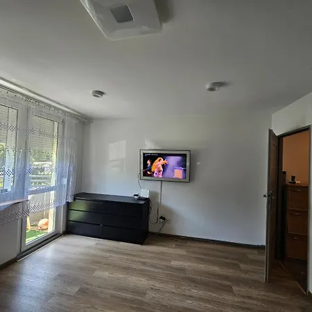 Apartment Przytulne Mieszakanie Zielonej Okolicy Blisko Centrumi Lotnisko *
